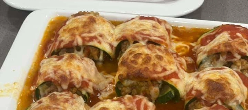 ROLLOS DE CALABACÁN RELLENOS DE CARNE Y BERENJENA (receta facilitada por Goizalde Gangoiti)