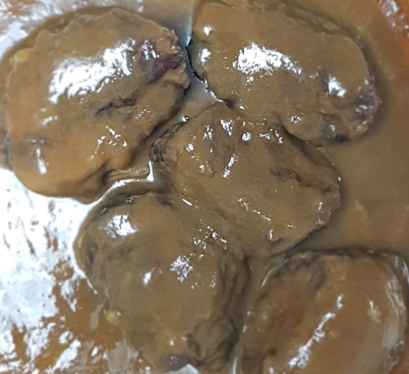 Menú completo de carrilleras de cerdo y ensalada campera diferente