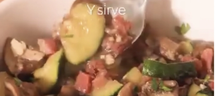 Salteado de champiñones y calabacín con jamón