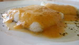BACALAO CON SALSA LIGERA DE TOMATE